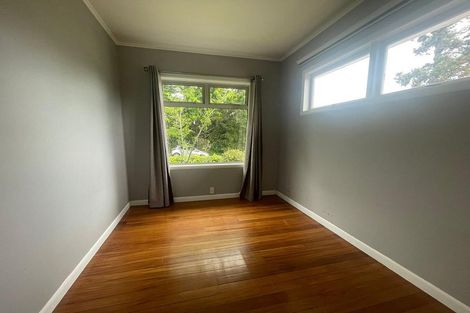 Photo of property in 62 Sylvan Crescent, Te Atatu South, Auckland, 0610