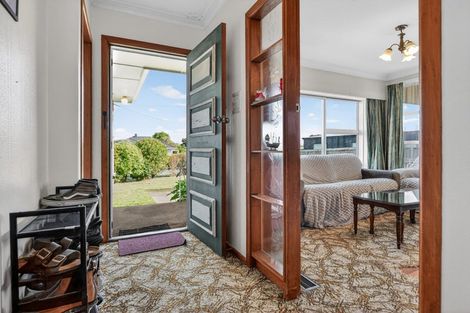 Photo of property in 15 Kingsley Street, St Andrews, Hamilton, 3200