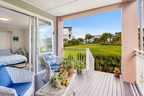Photo of property in 66 Panorama Heights, Orewa, 0931