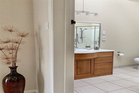 Photo of property in 105 Lindsay Road, Waipukurau, 4283