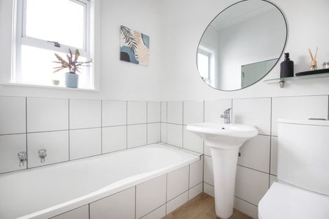 Photo of property in 19 Harpham Street, Taradale, Napier, 4112