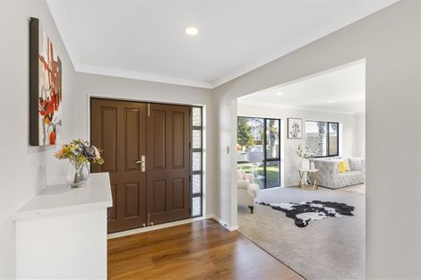 Photo of property in 27 Donegal Park Drive, Flat Bush, Auckland, 2019