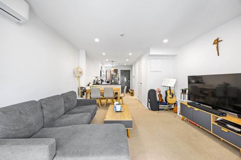 Photo of property in Rf202b, 16/18 Hewlett Road, Massey, Auckland, 0614