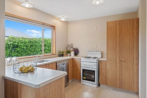 Photo of property in 104 Bassett Street, Burwood, Christchurch, 8083