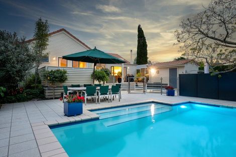 Photo of property in 19 Simla Avenue, Havelock North, 4130