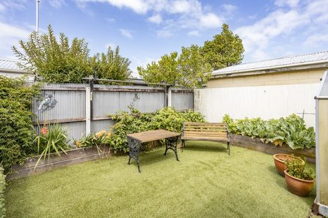 Photo of property in 11 Freebairn Street, Redwood, Christchurch, 8051