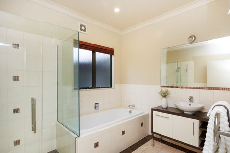 Photo of property in 37 Abby Road, Fitzherbert, Palmerston North, 4410