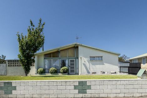Photo of property in 21 Shortland Street, Tamatea, Napier, 4112