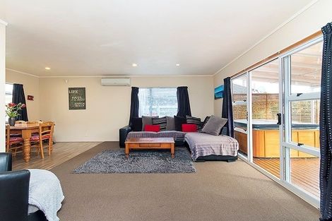 Photo of property in 7a Sandspit Road, Waiuku, 2123
