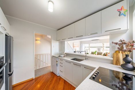 Photo of property in Mcfarlane Mews, 2u7 Mcfarlane Street, Mount Victoria, Wellington, 6011