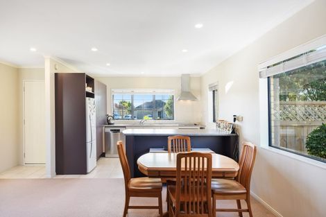 Photo of property in 31 Espalier Drive, Henderson, Auckland, 0612