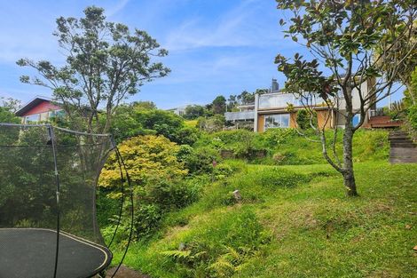 Photo of property in 35 Poto Road, Normandale, Lower Hutt, 5010