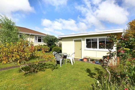 Photo of property in 5 Gloag Street, Waverley, 4510