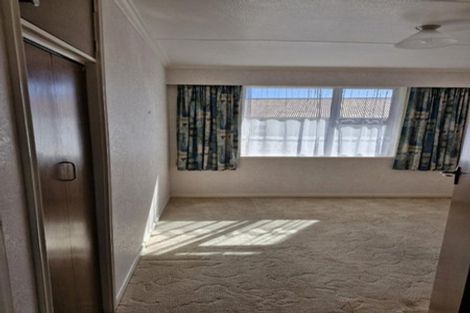 Photo of property in 20 Alberta Road, Glen Avon, New Plymouth, 4312