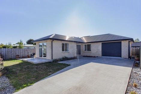 Photo of property in 2 Levin Street, Cheviot, 7310