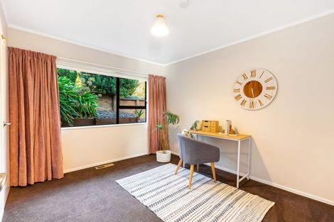Photo of property in 22 Sailmaker Close, Whitby, Porirua, 5024