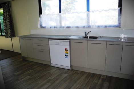 Photo of property in 1/5 Compass Place, Te Atatu Peninsula, Auckland, 0610