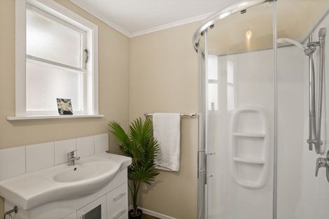 Photo of property in 5 Kowhai Street, Naenae, Lower Hutt, 5011