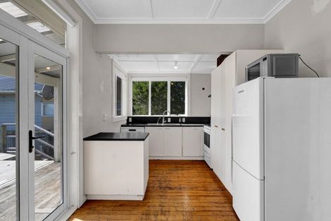 Photo of property in 452 Saint Aubyn Street, Moturoa, New Plymouth, 4310