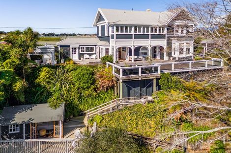 Photo of property in 5 Rogan Street, New Plymouth, 4310