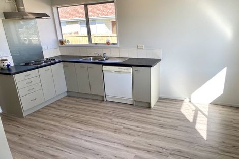 Photo of property in 33 Pensacola Crescent, Broomfield, Christchurch, 8042