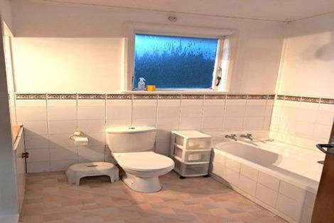 Photo of property in 29 Taylor Terrace, Tawa, Wellington, 5028