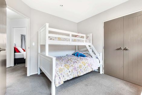 Photo of property in 8 Latham Stubbs Crescent, Waipawa, 4210