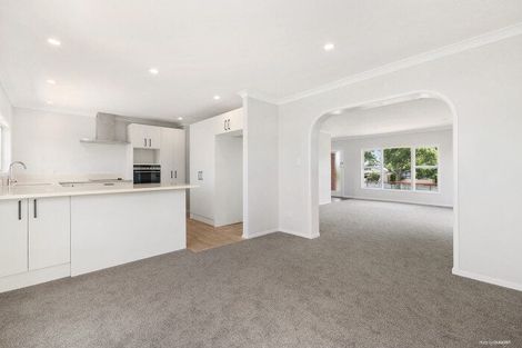 Photo of property in 13 Thomas Road, Mangere, Auckland, 2022
