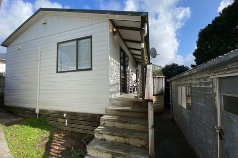 Photo of property in 5 Sunvue Road, Glen Eden, Auckland, 0602
