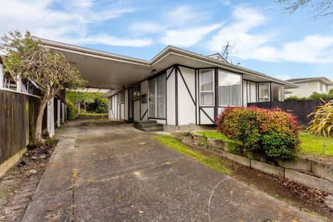 Photo of property in 52f2- Gemstone Drive, Birchville, Upper Hutt, 5018