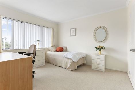 Photo of property in 3 San Pablo Way, Henderson, Auckland, 0612