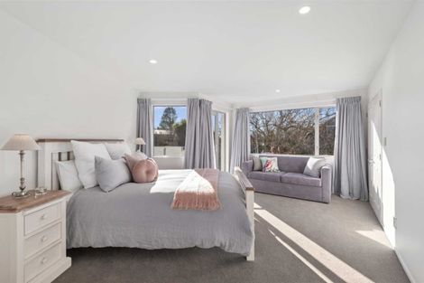 Photo of property in 5 Denley Gardens, Avonhead, Christchurch, 8042