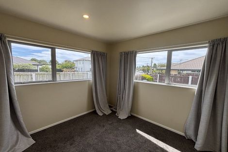 Photo of property in 2 Wildwood Avenue, Wainoni, Christchurch, 8061