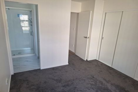 Photo of property in 78b Lincoln Park Avenue, Massey, Auckland, 0614