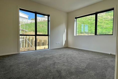 Photo of property in 5b Stockport Grove, Churton Park, 6037