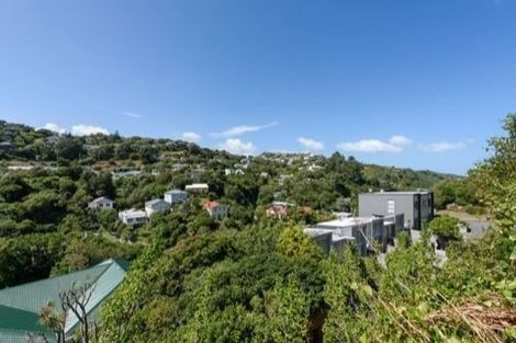 Photo of property in 43 Tiketike Way, Brooklyn, Wellington, 6021