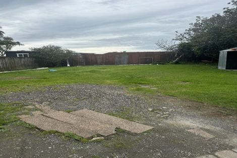 Photo of property in 2/25 Gill Avenue, Te Atatu Peninsula, Auckland, 0610