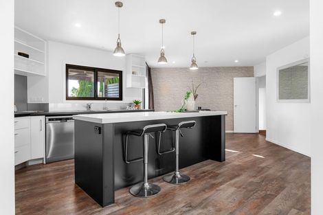 Photo of property in 10 Strata View, Western Heights, Hamilton, 3200