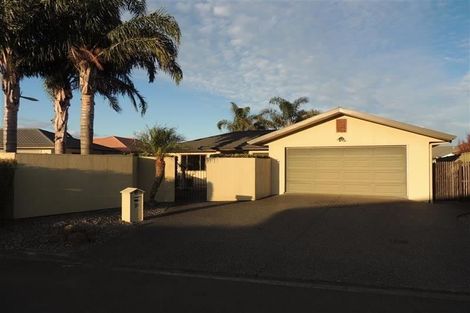 Photo of property in 2 Newbury Place, Taradale, Napier, 4112