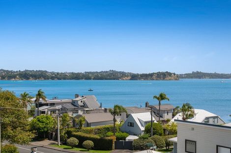 Photo of property in 65 De Luen Avenue, Tindalls Beach, Whangaparaoa, 0930