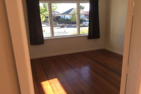 Photo of property in 11 Dunedin Street, Redwood, Christchurch, 8051