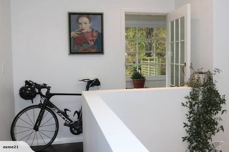 Photo of property in 5 Thorby Street, Northland, Wellington, 6012