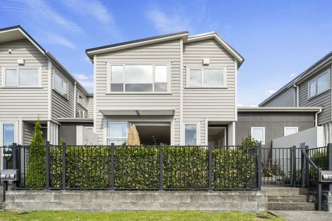 Photo of property in 75 Karepiro Drive, Stanmore Bay, Whangaparaoa, 0932