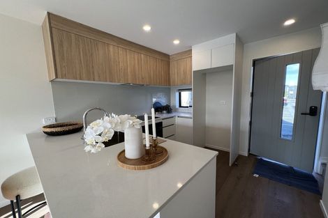 Photo of property in 15 Selo Street, Glen Eden, Auckland, 0602