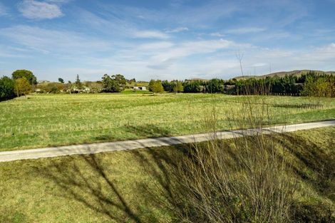 Photo of property in 2450 State Highway 2, Waipukurau, 4281