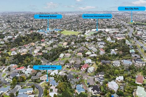 Photo of property in 22 Deverell Place, Northcross, Auckland, 0632