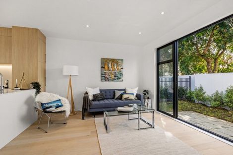 Photo of property in 4/447 Hibiscus Coast Highway, Orewa, 0931