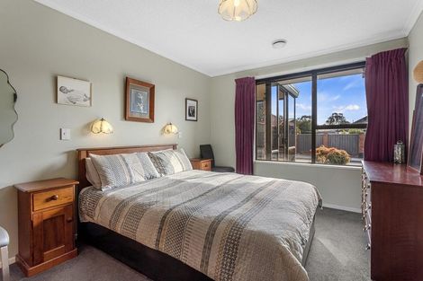 Photo of property in 11 Flaxwood Lane, Waltham, Christchurch, 8023