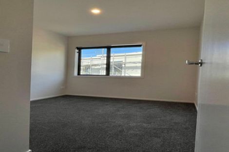 Photo of property in 5b Stockport Grove, Churton Park, 6037