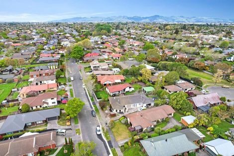 Photo of property in 37 Karnak Crescent, Russley, Christchurch, 8042